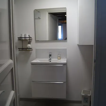 Albigny A 200 M Du D'annecy Appartement *